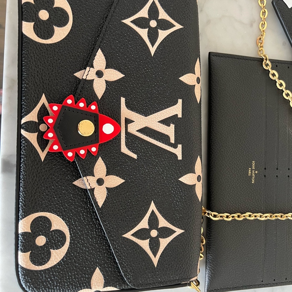 Louis Vuitton Monogram Crafty Pochette - Picture 5 of 6